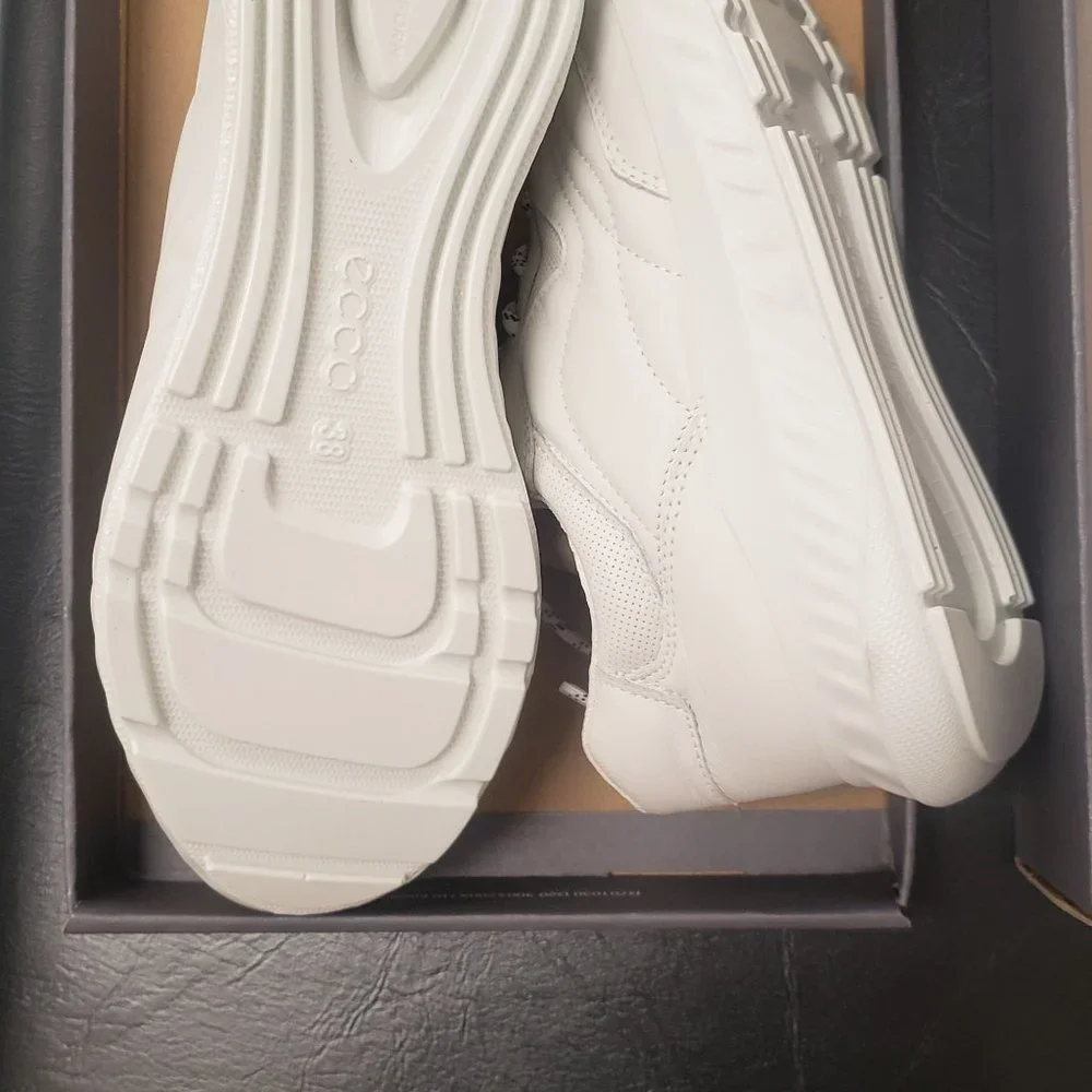 White Sneakers (Leather Ecco) - Picture 4 of 7